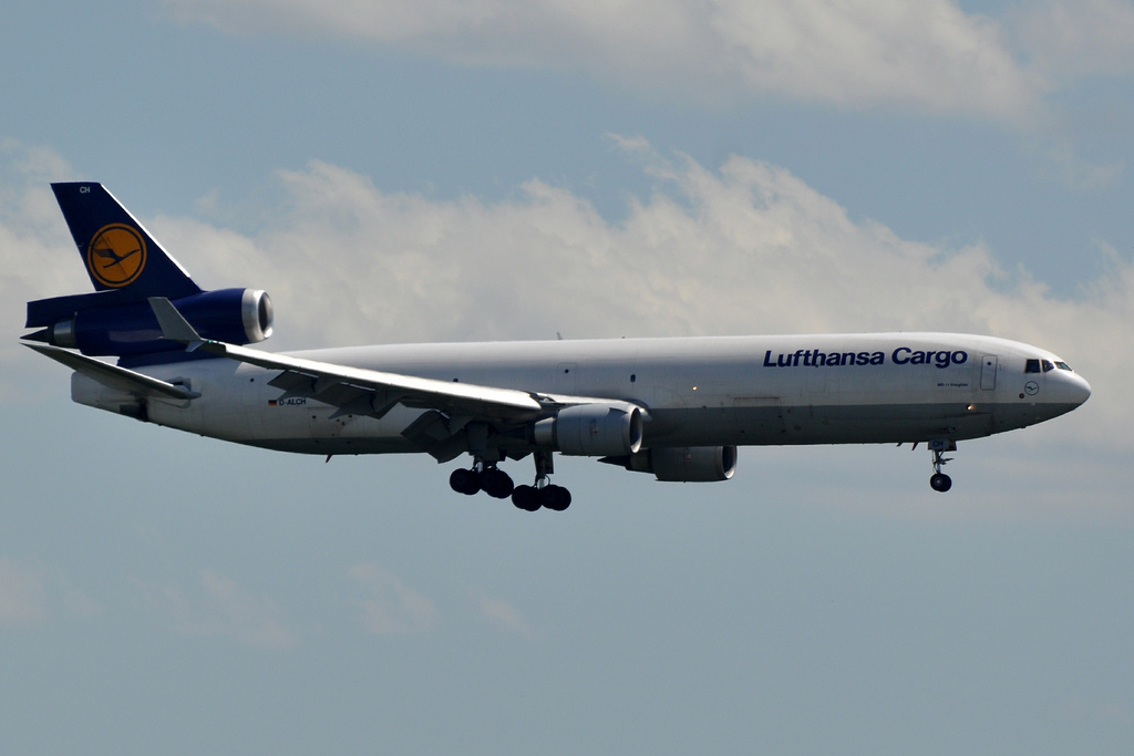Photo of Lufthansa Cargo D-ALCH, McDonnell Douglas MD-11