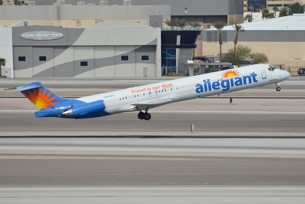 Photo of Allegiant Air N420NV, McDonnell Douglas MD-82