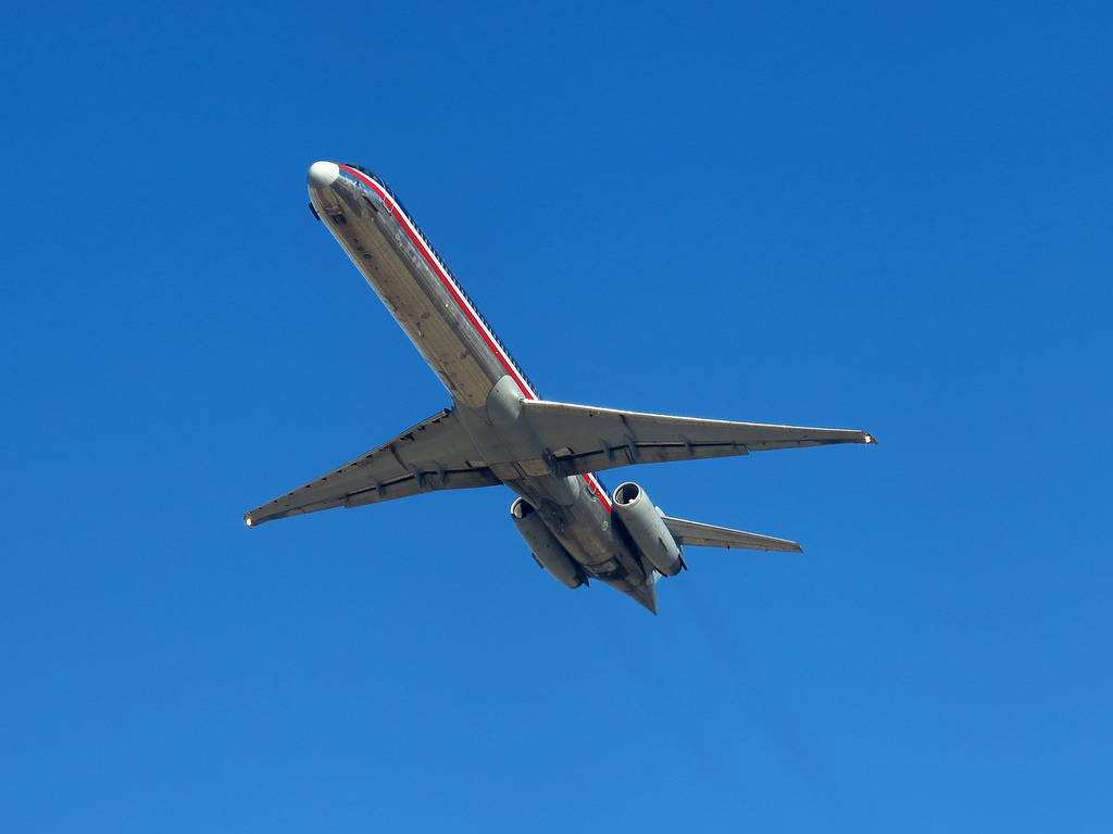 Photo of American Airlines N479AA, McDonnell Douglas MD-82