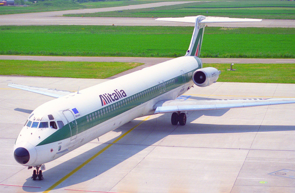Photo of Insel Air International PJ-MDC, McDonnell Douglas MD-82