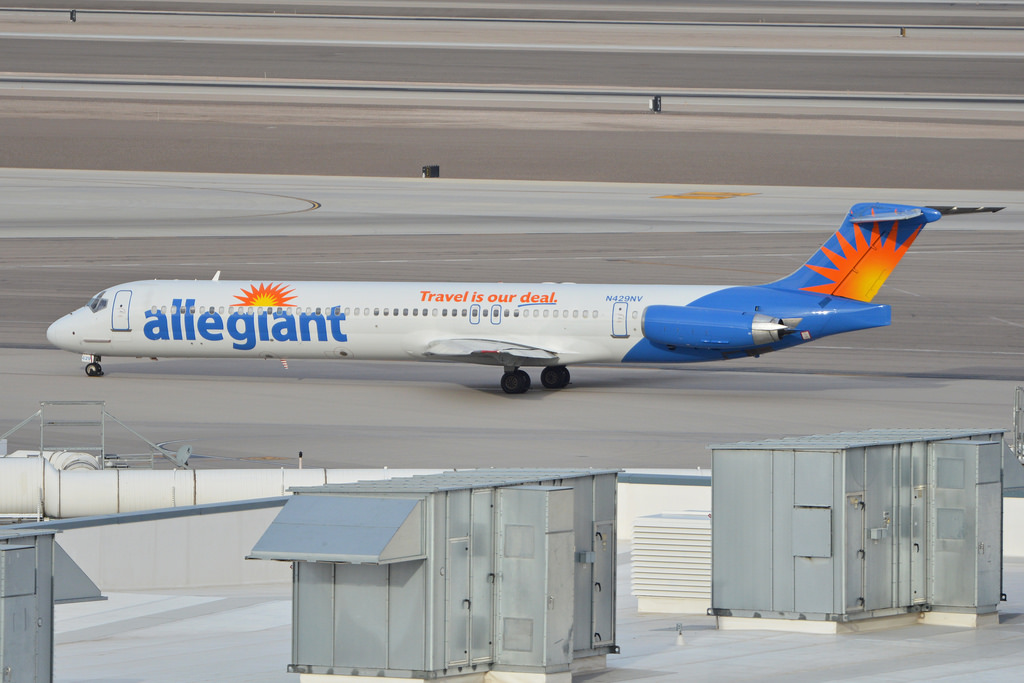 Photo of Allegiant Air N429NV, McDonnell Douglas MD-83