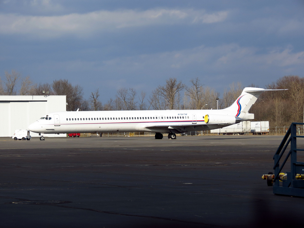 Photo of  N786TW, McDonnell Douglas MD-83