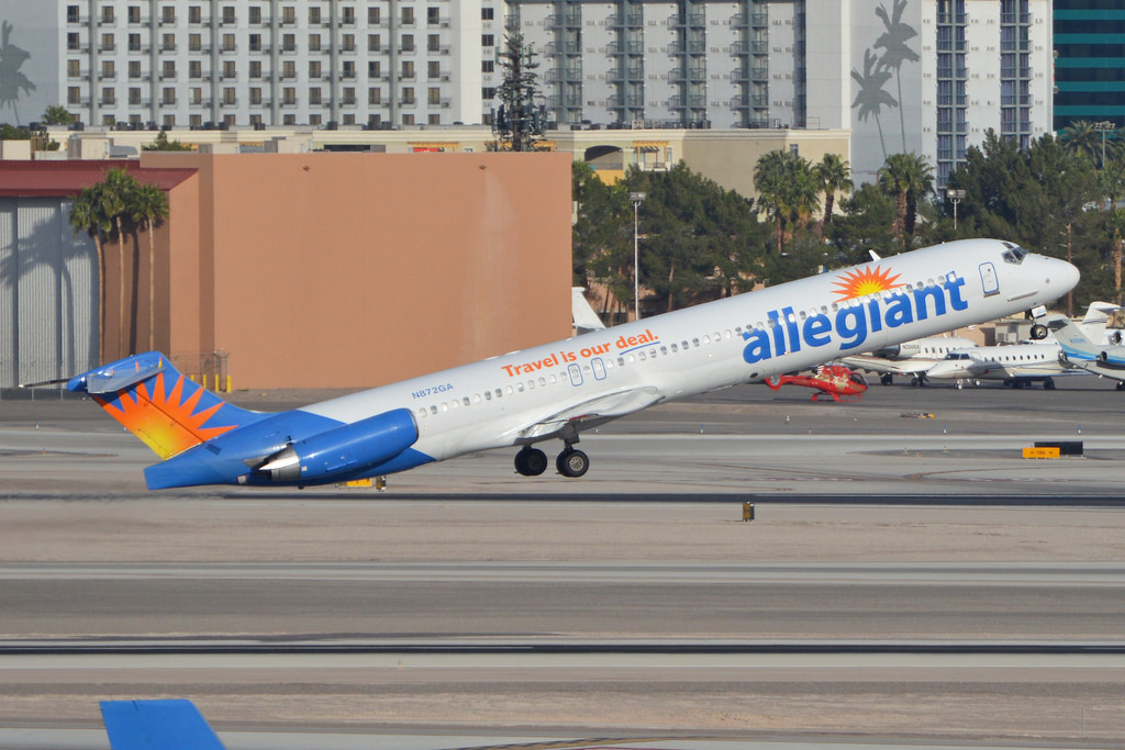 Photo of Allegiant Air N872GA, McDonnell Douglas MD-83