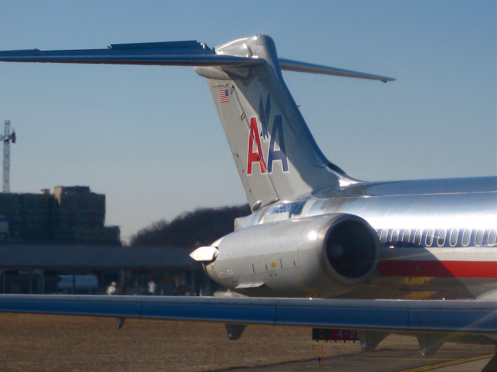 Photo of American Airlines N963TW, McDonnell Douglas MD-83