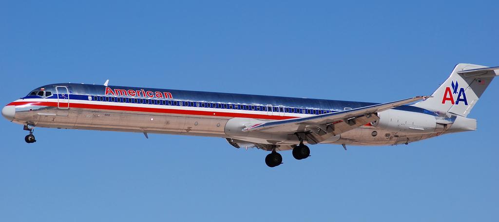 Photo of American Airlines N963TW, McDonnell Douglas MD-83