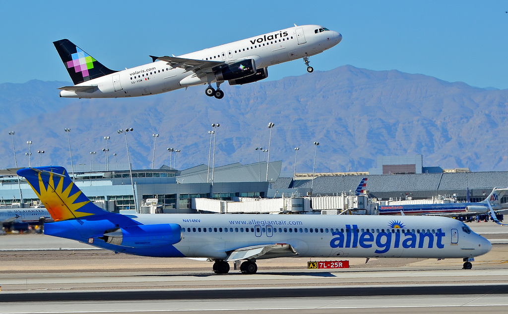 Photo of Allegiant Air N414NV, McDonnell Douglas MD-88