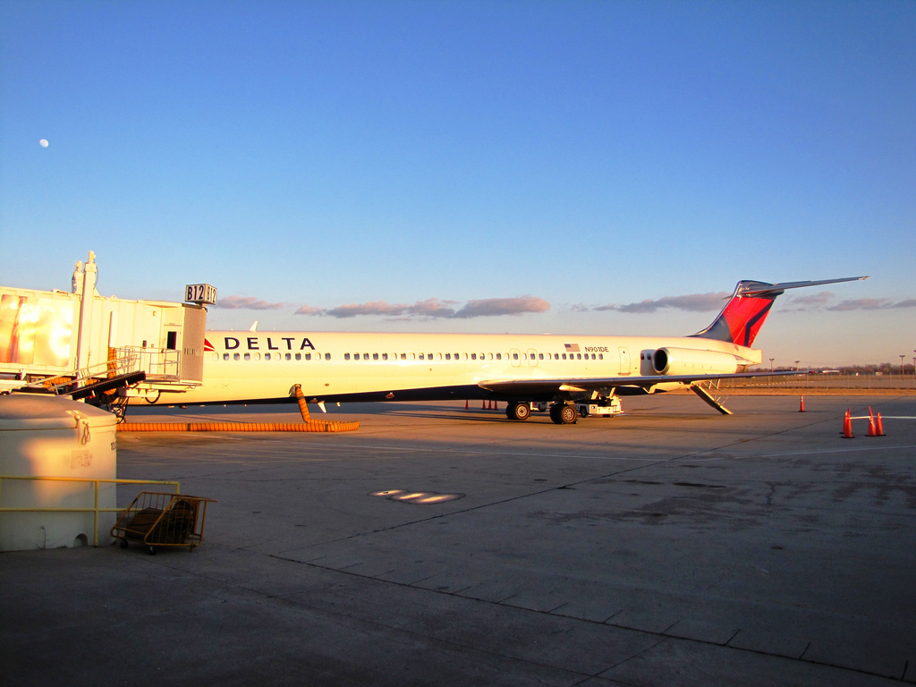 Photo of Delta Airlines N901DE, McDonnell Douglas MD-88