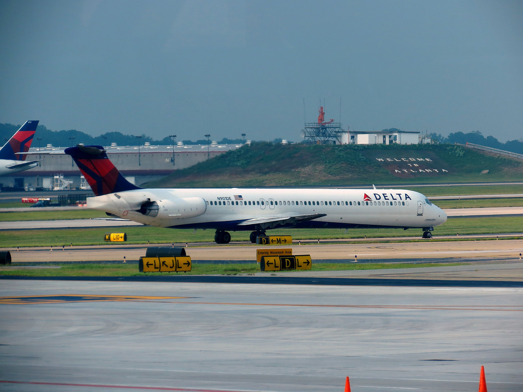 Photo of Delta Airlines N901DE, McDonnell Douglas MD-88