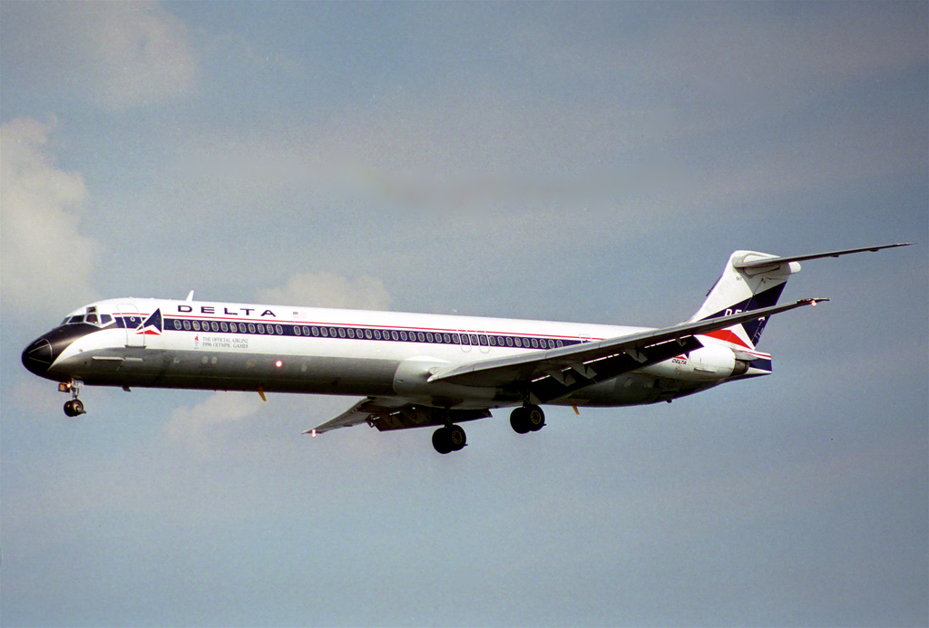 Photo of Delta Airlines N917DL, McDonnell Douglas MD-88