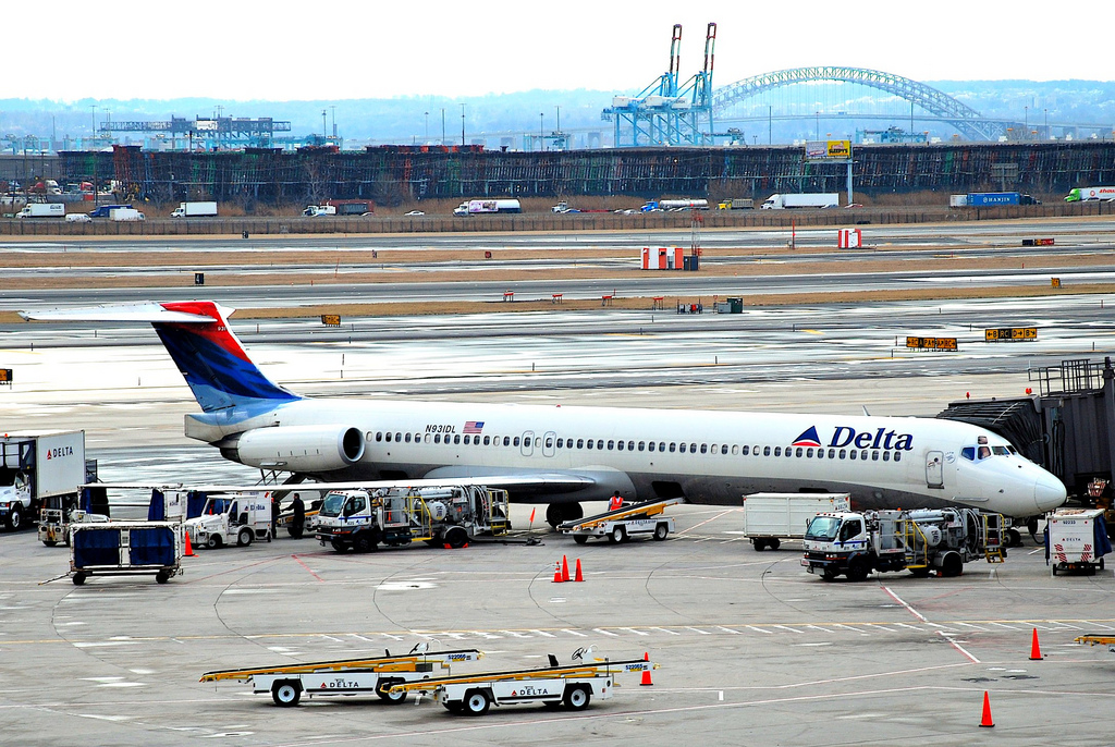Photo of Delta Airlines N931DL, McDonnell Douglas MD-88