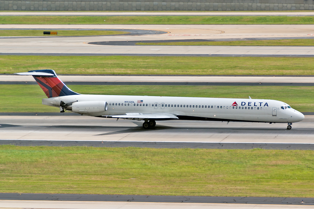 Photo of Delta Airlines N932DL, McDonnell Douglas MD-88