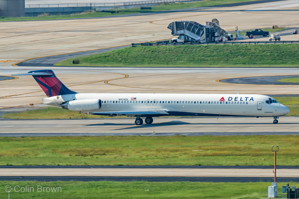 Photo of Delta Airlines N934DL, McDonnell Douglas MD-88