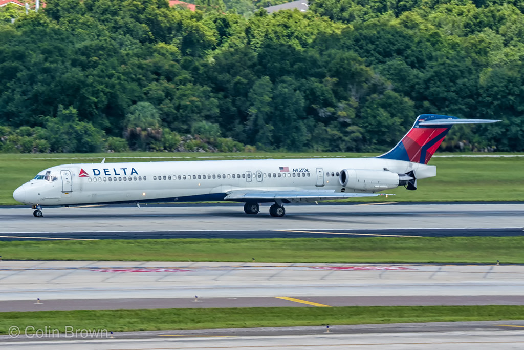 Photo of Delta Airlines N955DL, McDonnell Douglas MD-88