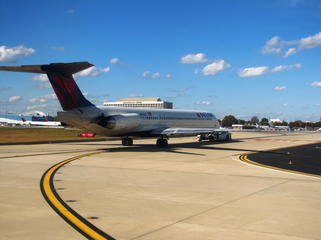 Photo of Delta Airlines N959DL, McDonnell Douglas MD-88