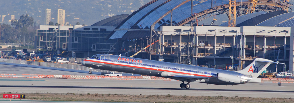 Photo of American Airlines N972TW, McDonnell Douglas MD-83
