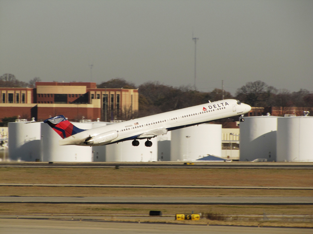 Photo of Delta Airlines N996DL, McDonnell Douglas MD-88