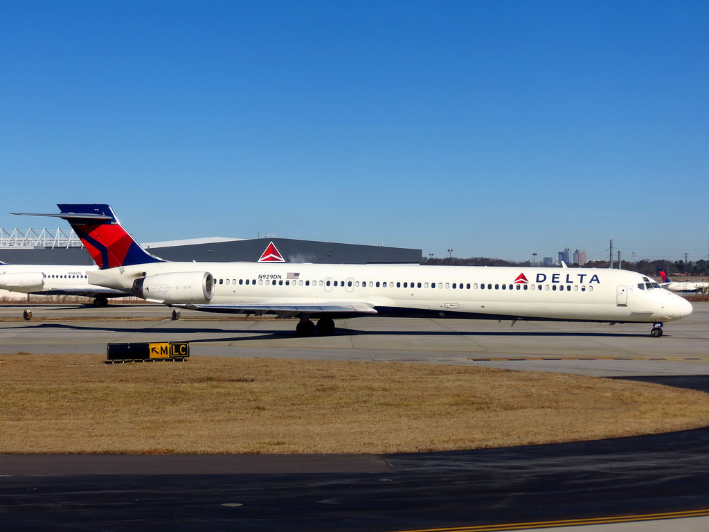 Photo of Delta Airlines N929DN, McDonnell Douglas MD-90