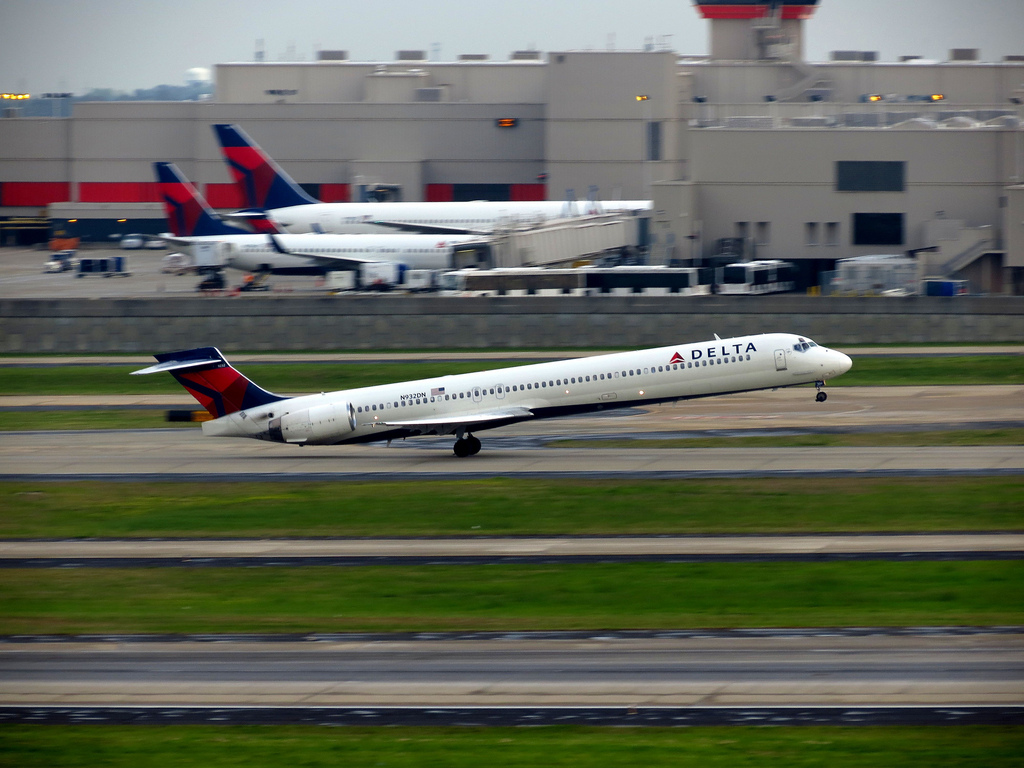 Photo of Delta Airlines N932DN, McDonnell Douglas MD-90