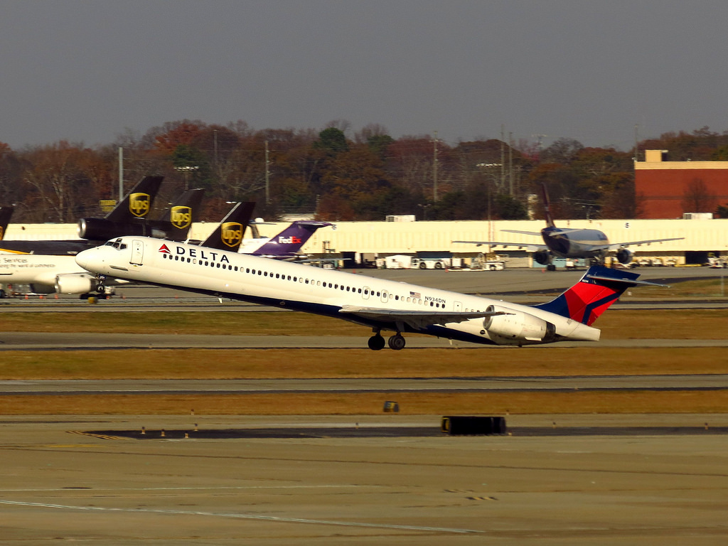 Photo of Delta Airlines N934DN, McDonnell Douglas MD-90