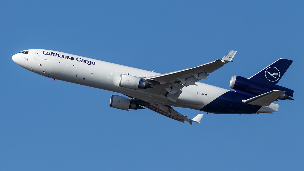 Photo of Lufthansa Cargo D-ALCA, McDonnell Douglas MD-11