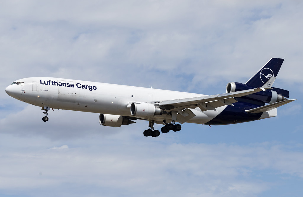 Photo of Lufthansa Cargo D-ALCA, McDonnell Douglas MD-11