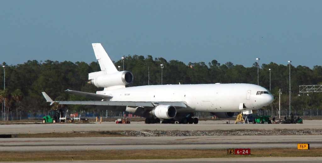 Photo of Western Global Airlines N513SN, McDonnell Douglas MD-11