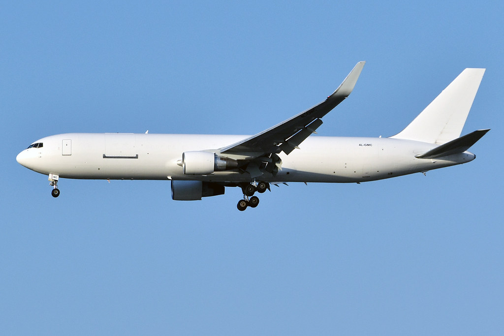Photo of Georgian Airlines 4L-GMC, Boeing 767-300