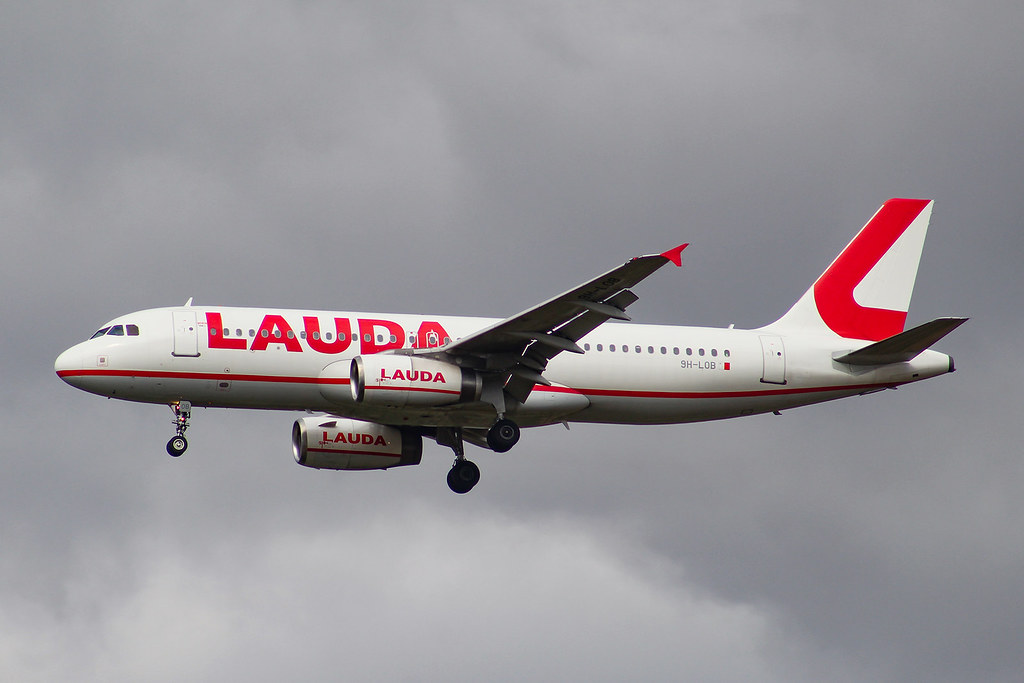 Photo of HiFly Malta 9H-LOB, Airbus A320