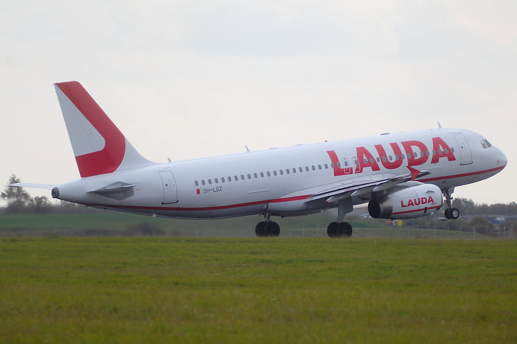 Photo of Lauda Europe 9H-LOZ, Airbus A320