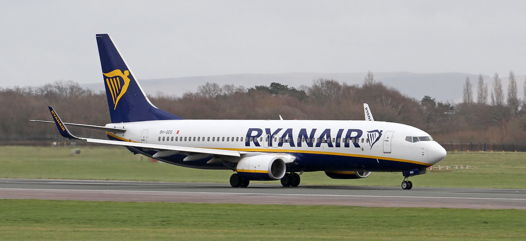 Photo of Ryanair 9H-QDG, Boeing 737-800