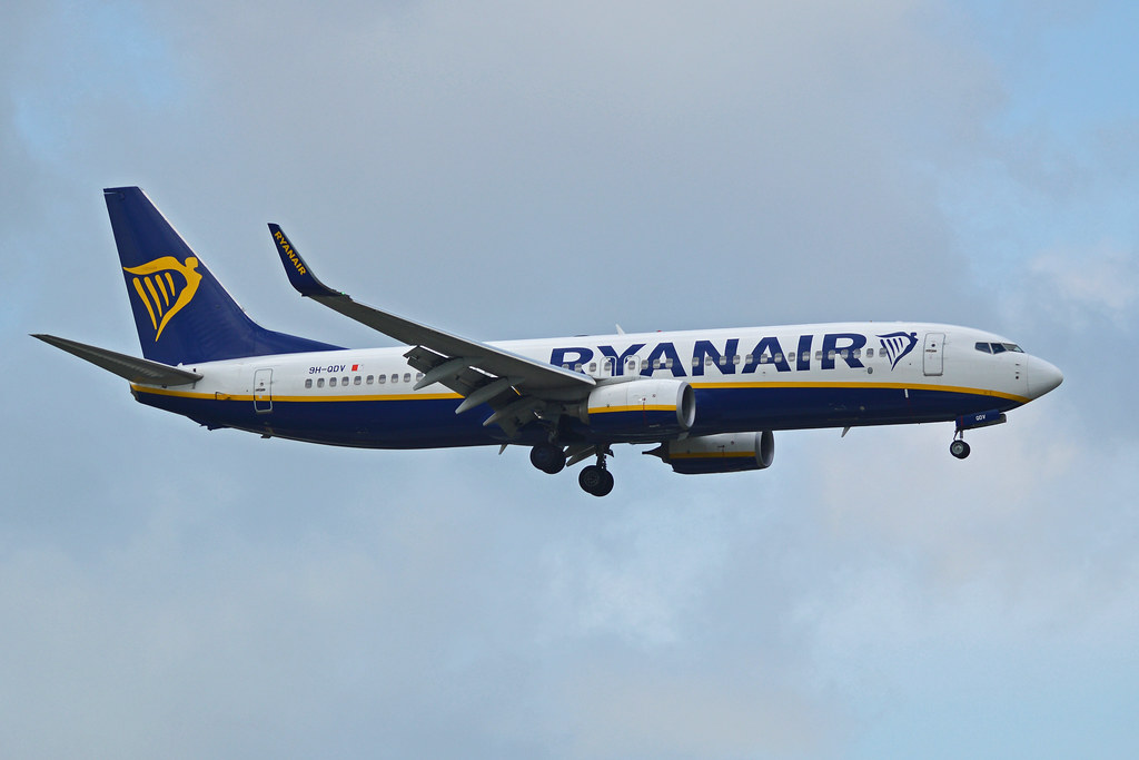 Photo of Malta Air 9H-QDV, Boeing 737-800