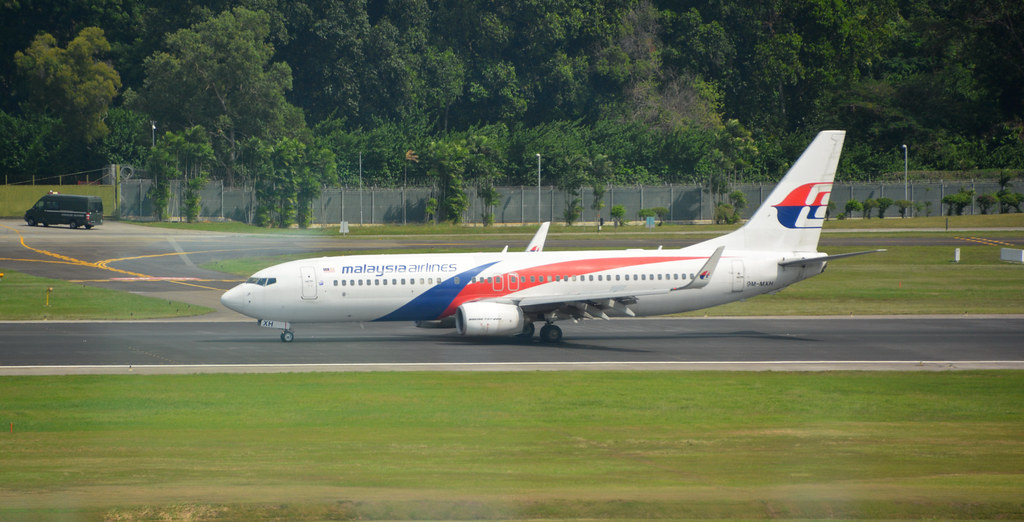 Photo of Malaysia Airlines 9M-MXH, Boeing 737-800
