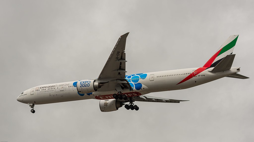 Photo of Emirates Airlines A6-EPB, Boeing 777-300