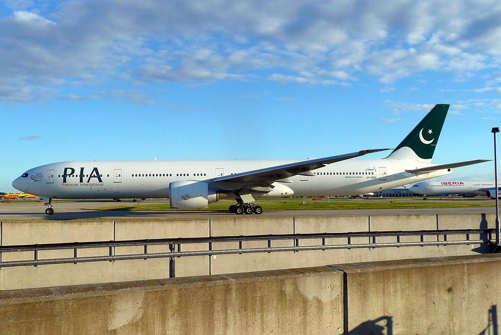 Photo of PIA Pakistan International Airlines AP-BMS, Boeing 777-300