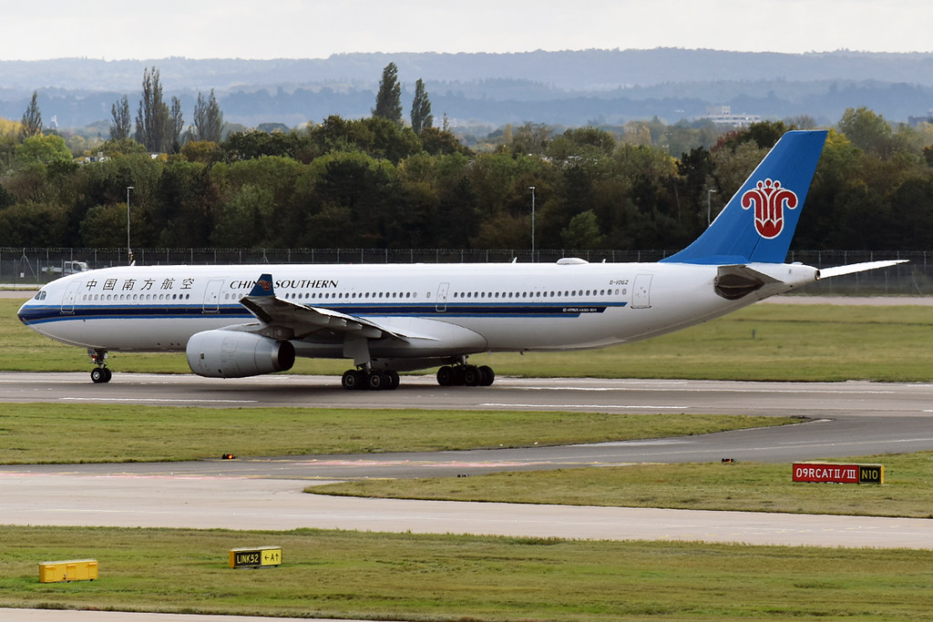 Photo of China Southern Airlines B-1062, Airbus A330-300