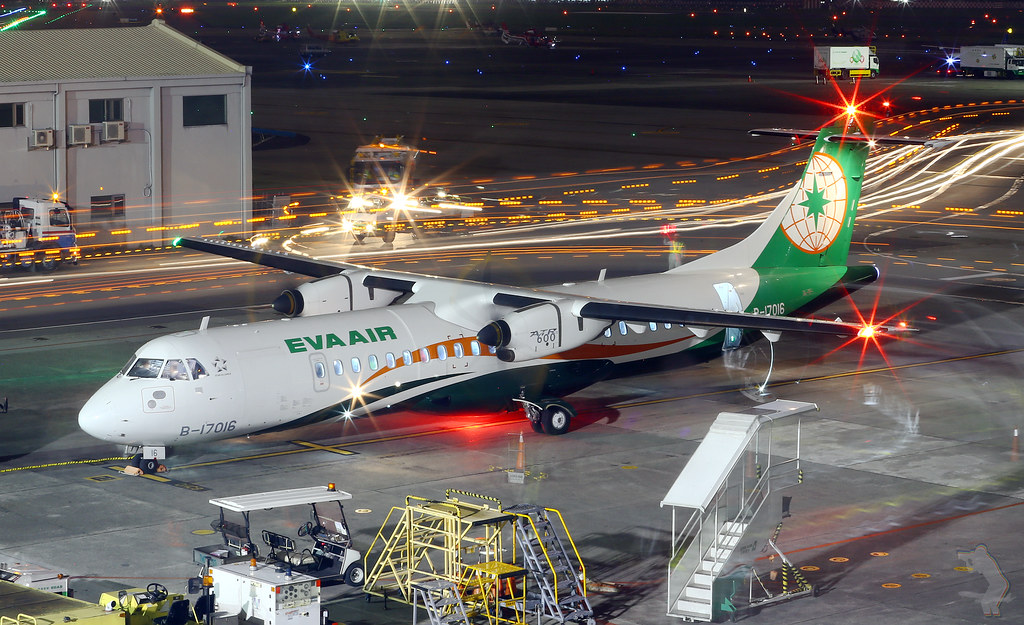 Photo of Uni Air B-17016, ATR ATR-72-200