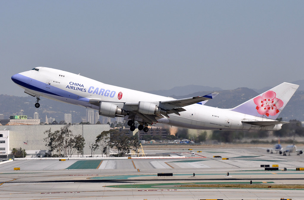 Photo of China Airlines B-18715, Boeing 747-400