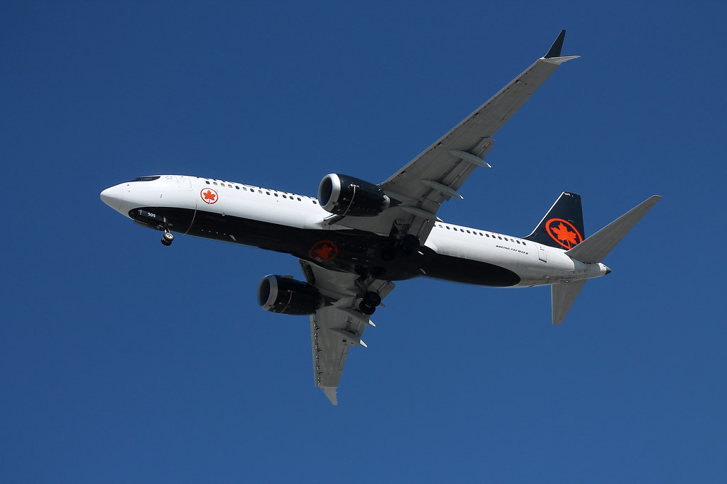 Photo of Air Canada C-FSDW, Boeing 737-800MAX