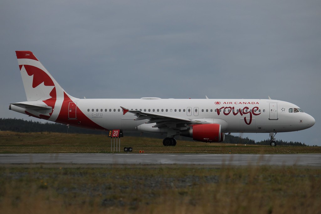 Photo of Air Canada Rouge C-GFCI, Airbus A320
