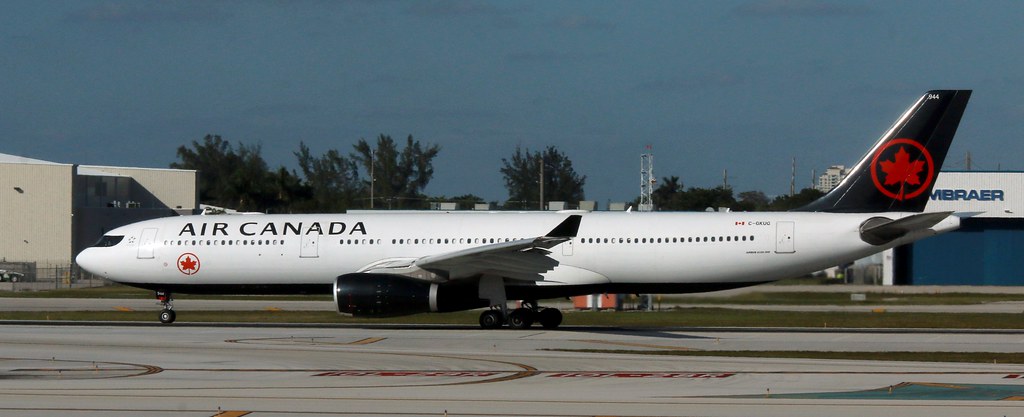 Photo of Air Canada C-GKUG, Airbus A330-300