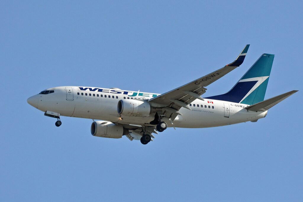 Photo of Westjet Airlines C-GSWJ, Boeing 737-700
