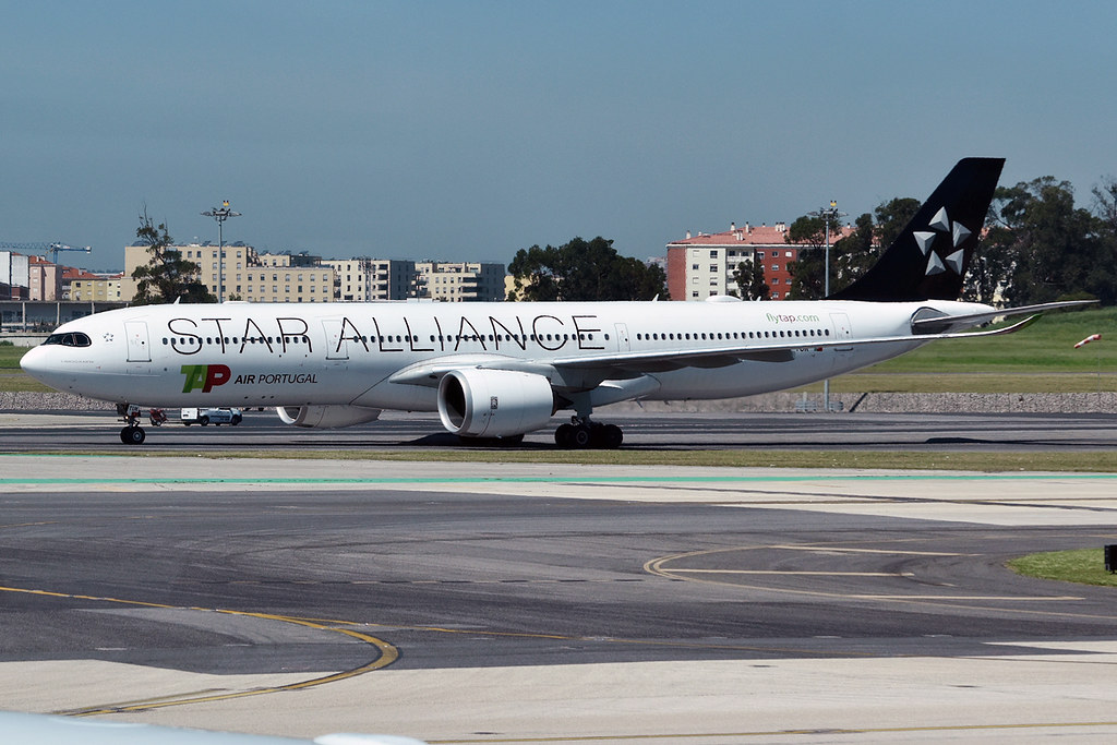 Photo of TAP Air Portugal CS-TUK, Airbus A330-900