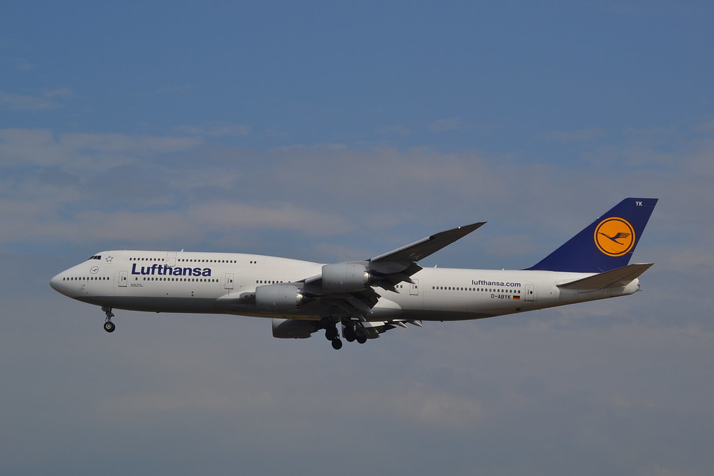 Photo of Lufthansa D-ABYK, Boeing 747-8