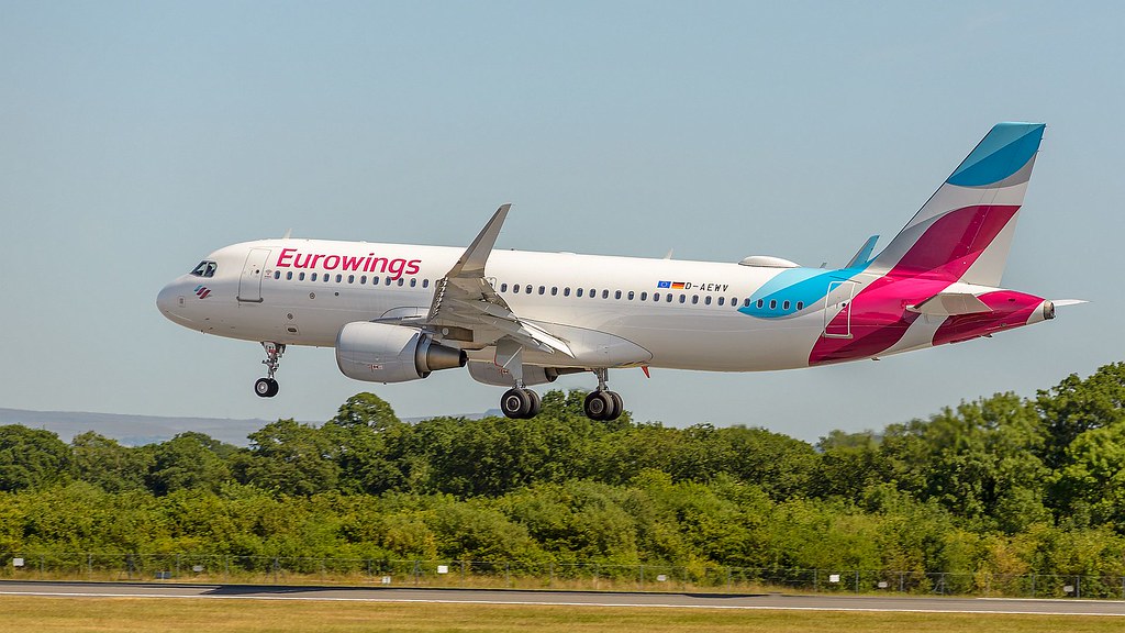 Photo of Eurowings D-AEWV, Airbus A320