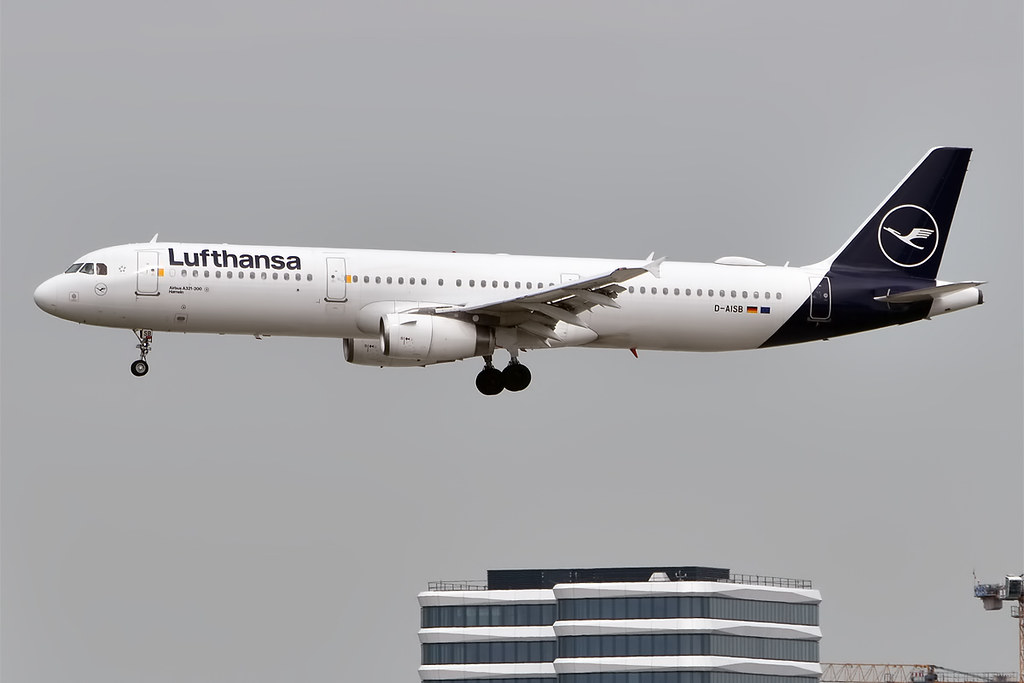 Photo of Lufthansa D-AISB, Airbus A321