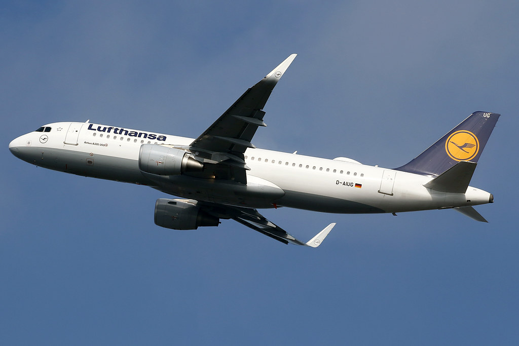 Photo of Lufthansa D-AIUG, Airbus A320