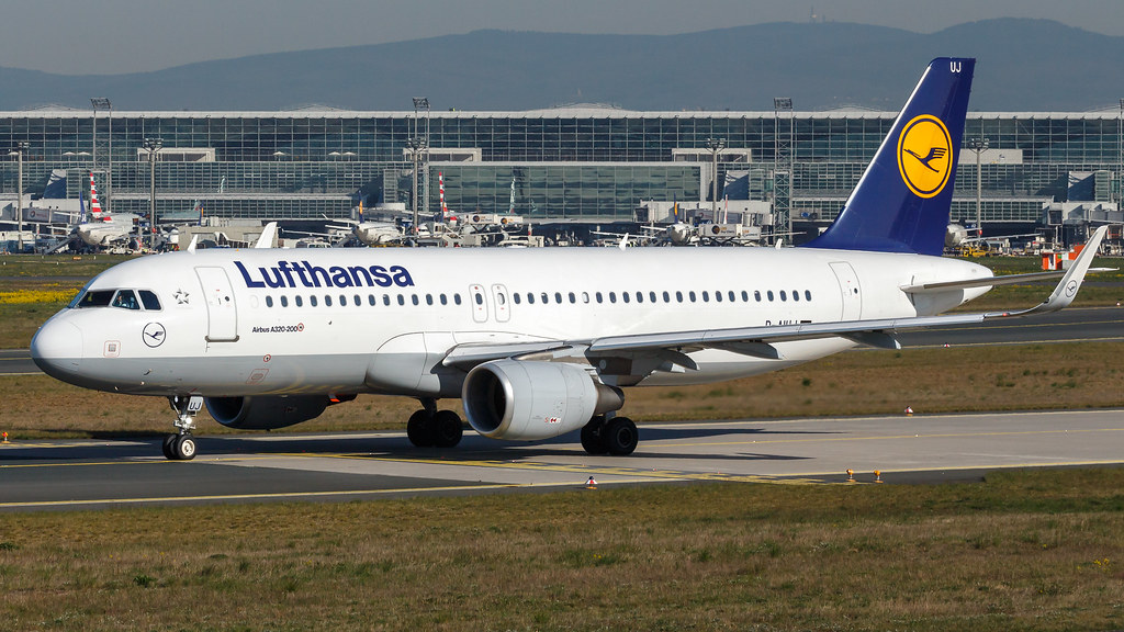 Photo of Lufthansa D-AIUI, Airbus A320