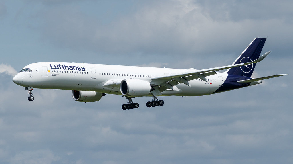 Photo of Lufthansa D-AIXI, Airbus A350-900
