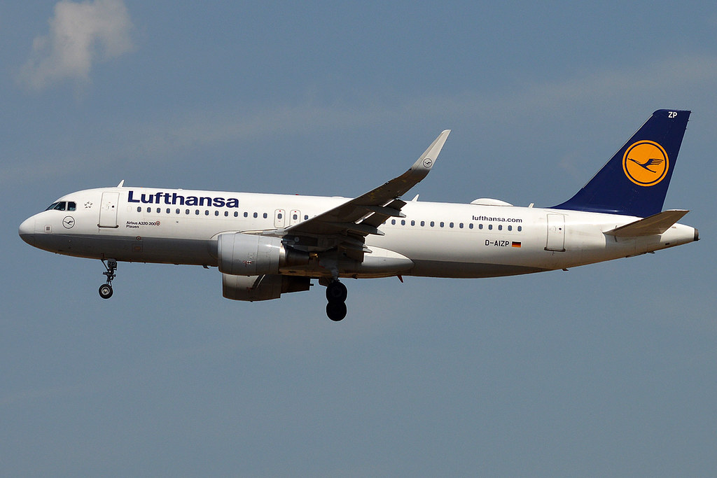 Photo of Lufthansa D-AIZP, Airbus A320