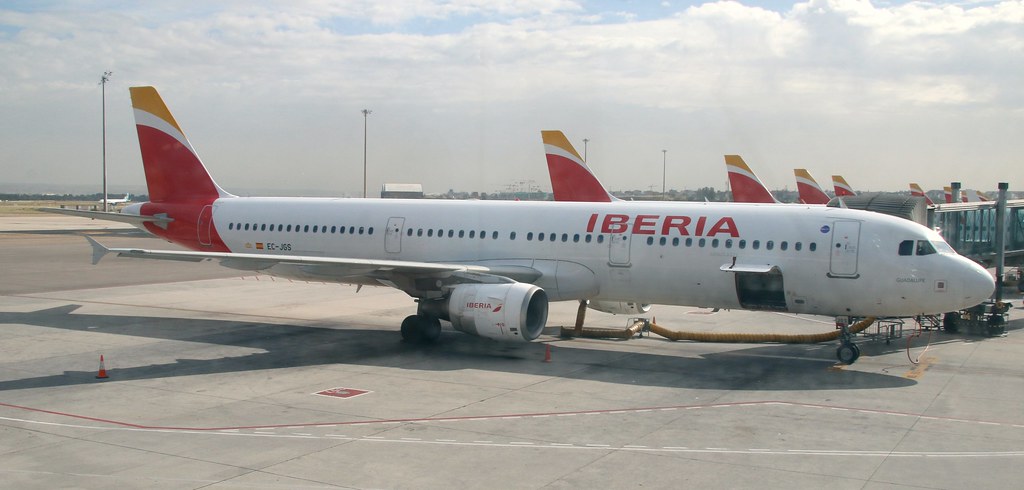 Photo of Iberia EC-JGS, Airbus A321